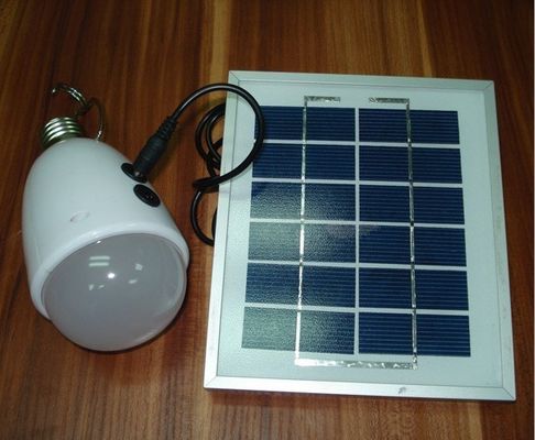 /USB 충전기를 가진 2V/6W 태양 LED 비상등을 읽기 야영